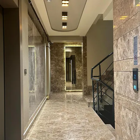 Grand Diker Port Apartment *
