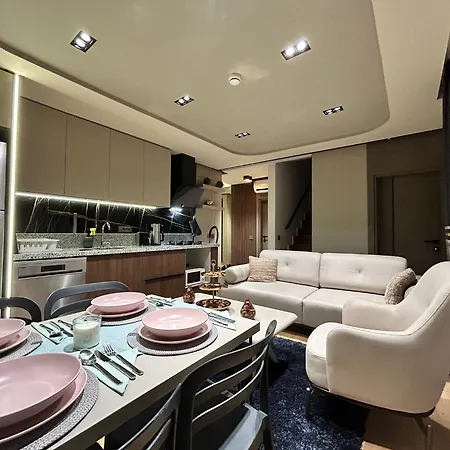 Grand Diker Port Apartment