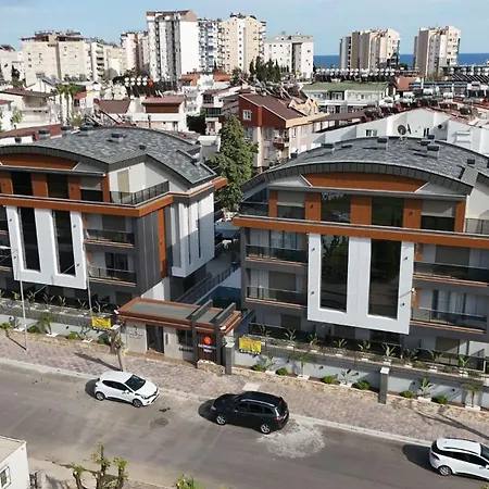 Grand Diker Port Apartment